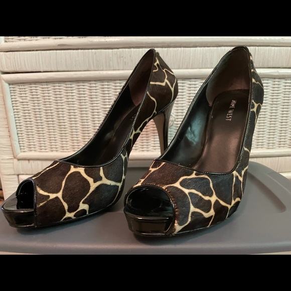 Giraffe Print Open Toed Heels - Picture 1 of 4